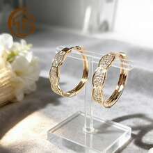 Zhenwei xina Đôi bông tai vòng vàng kiểu Bohemian mạ vàng 14k, thiết kế lượn sóng, đính đá Zirconia, thanh lịch và sang trọng, phù hợp cho phụ nữ đeo hàng ngày hoặc làm quà tặng, có thể dùng làm quà sinh nhật, quà Valentine, quà Ngày của Mẹ, quà Lễ Tạ ơn. - Vàng - Xem 6