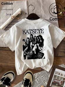 T-shirt feminina de corte largo com estampa gráfica da banda KATSEYE TOUR, top de verão, série K-Pop Warrior, top de algodão puro, vestuário feminino, roupa de verão feminina, roupa feminina de tamanho grande, top solto de gola redonda para mulheres de tamanho grande, roupa de melhor amiga, roupa desportiva casual, roupa desportiva feminina, top feminino, roupa feminina promocional, unissexo, roupa para adolescentes, t-shirt básica, roupa de verão feminina, macia e confortável, estilo Y2K, verão, Dia de São Valentim, Carnaval, festa, praia, férias - Branco - Ver 1