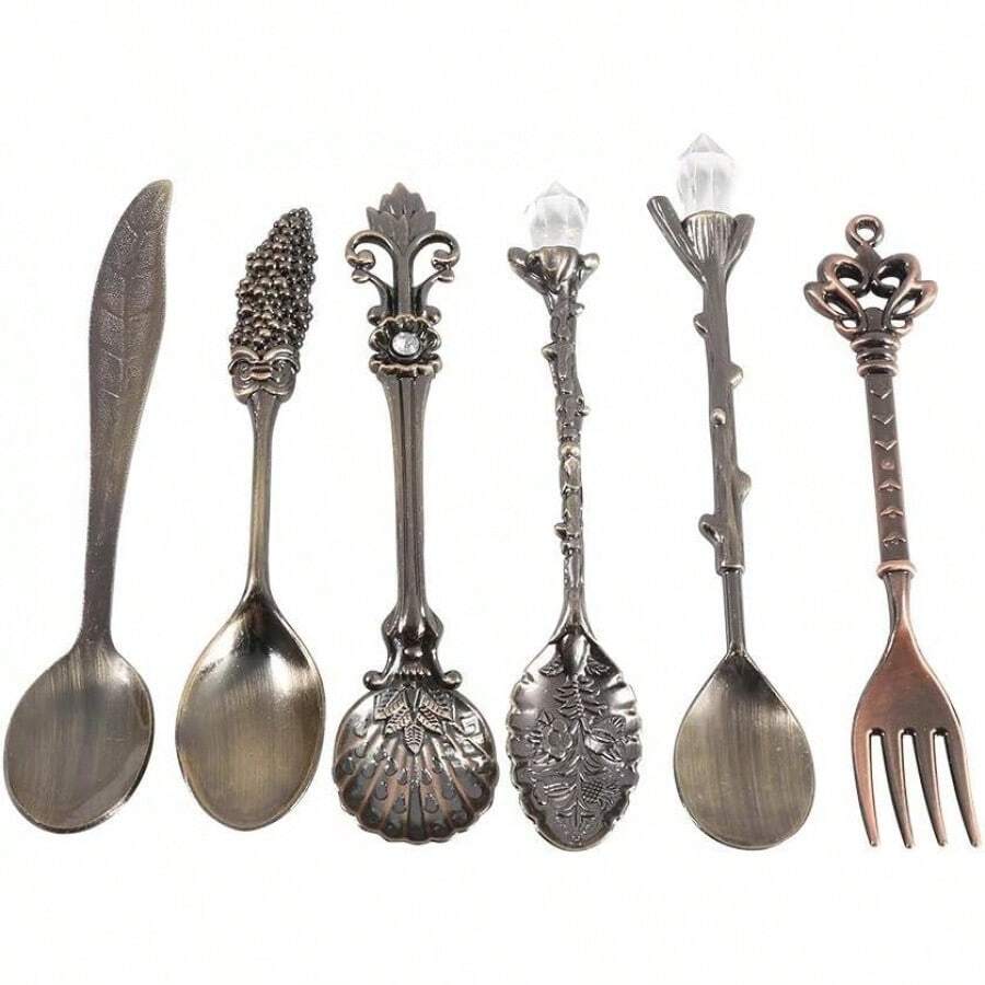 ¡RecomendadoExquisito juego de tenedores de cucharas retro, cubiertos nostálgicos tallados de estilo real para frutas, café, pasteles, postres, bocadillos dulces, etc.6 piezas/juego(Oro)¡Top de Temporada