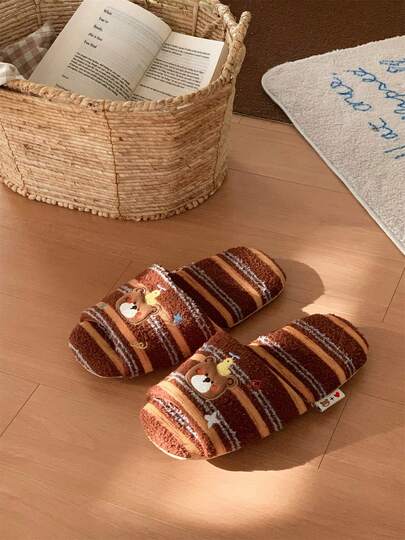 XIXITIAO 可爱小熊刺绣条纹家居拖鞋，轻便薄底，柔软绒面鞋底，饰有星星和小熊刺绣，四季皆宜，静音地板拖鞋，居家穿着的理想之选。