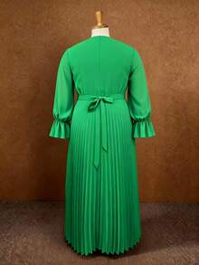 大码女士优雅绿色雪纺褶皱连衣裙，配金色腰带，3D立体花朵荷叶边层叠设计，适合教堂、婚礼、春季派对等场合。 - 綠色 - 查看 6