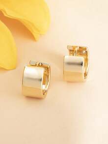 一对优雅圆形耳环，简约时尚设计，适合女性日常、派对、婚礼等场合佩戴，是馈赠佳品。 - 耳環 - 查看 4