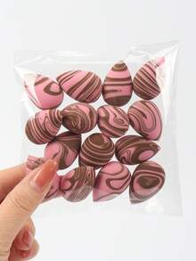 双色迷你美妆蛋，助您轻松打造均匀无瑕的粉底妆容，避免妆感不均。可用于点涂或轻拍上妆，打造自然轻盈的妆效。遇水膨胀，不含乳胶，双用途美妆蛋，适合所有肤质。赠品、旅行、平价好物、旅行必备 - 彩色 - 查看 18