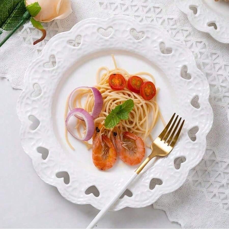 10/8/6 Inch European Style Ceramic Embossed Heart Plate, Pure White Hollow Heart Shaped Dinner Plate, Household Dish, Cake Stand, Ceramic Breakfast Dessert Plate, Western Pasta Salad Fruit Plate, Practical - Multicolor - View 1