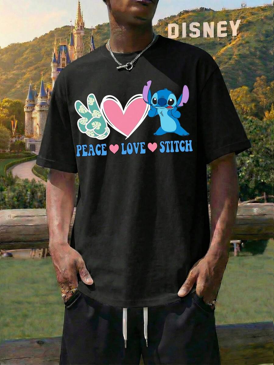 This 2-Piece Men's White Crew Neck Short-Sleeved T-Shirt And Drawstring Shorts Set Features A Disney "Keep The Love Stitch" Lettering And Lilo & Stitch Graphic Print. This Breathable And Comfortable Summer Casual Set Makes A Great Gift For Men. - Đen + Đen - Xem 1