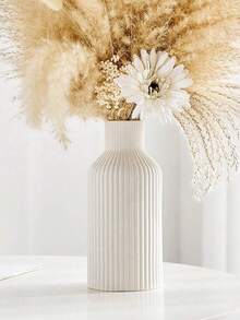 简约多面树脂花瓶，现代北欧风格装饰花瓶，防滑设计，可水洗，适用于客厅、卧室、办公室装饰，也是婚礼装饰、母亲节礼物、生日礼物、毕业礼物、家居装饰、房间装饰的理想之选。 - 1PC - 查看 5