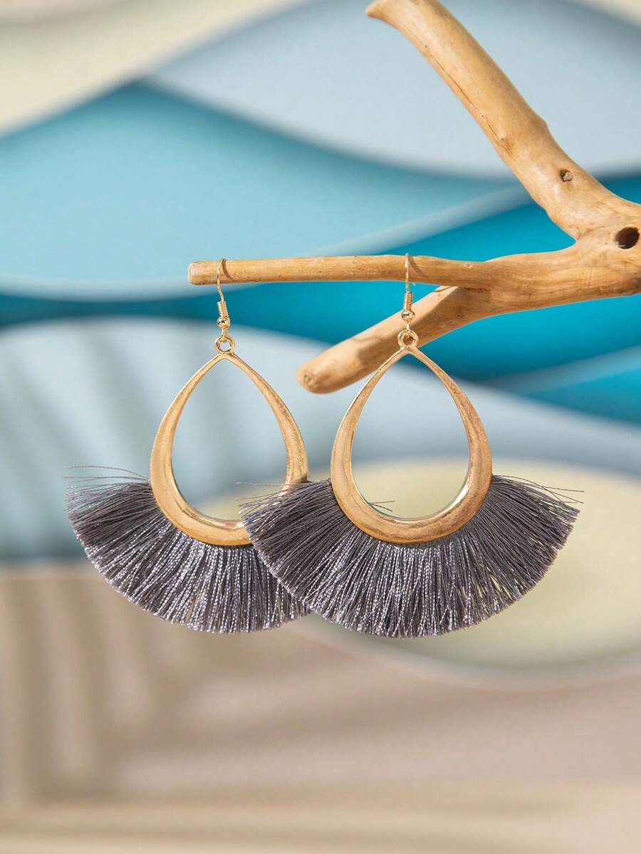 A Pair Of Bohemian Metal Fringed Earrings, Suitable For Ladies To Wear On Vacations And In Daily Life - Multicolor - View 1