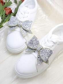 2 pezzi Fermagli per scarpe a fiocco staccabili e fai-da-te in nero, argento, oro, champagne, albicocca, rosso con paillettes e cristalli, accessori eleganti e di alta moda per tacchi alti neri, argento, rossi, scarpe, scarpe da sposa, tacchi da ufficio e business - Argento - Visualizzare 1