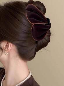 【优雅 | 柔软毛绒】优雅柔软毛绒发夹 | 法式风格 1 件装 - 天鹅绒蝴蝶鲨鱼发夹，黑色毛绒发夹，蝴蝶造型时尚天鹅绒白边发夹，适合派对、生日聚会、赠送亲朋好友、情人节礼物、生日礼物、新年礼物 - 彩色 - 查看 4