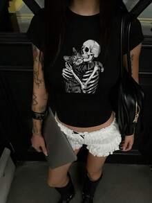 Summer New Minimalist Fashion Design Cartoon Skull Hugging Cat Print Casual Round Neck Short Sleeve Fitted Waist Versatile Women Top - Black - View 4