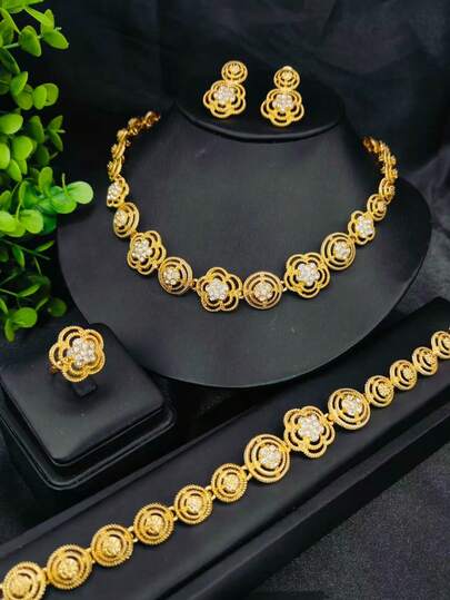 Bộ trang sức hoa văn sang trọng Dubai gồm 1 dây chuyền, 1 vòng tay, 1 đôi bông tai và 1 nhẫn - Bộ trang sức cưới hợp kim mạ vàng dành cho nữ.