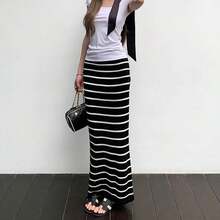 Chân váy mini ôm sát kẻ sọc đen trắng, kiểu dáng tối giản thời trang, thoải mái, ôm dáng gợi cảm cho mùa hè và mùa xuân. - màu đen - Xem 4