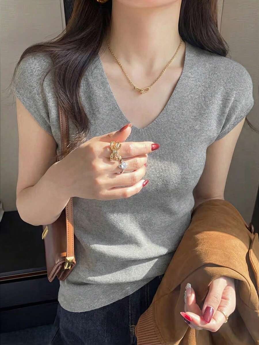 时尚V领无袖修身针织背心，女士夏季新品 - 灰色 - 查看 1