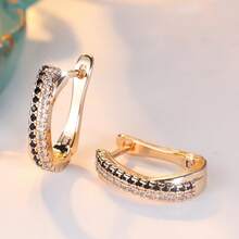 1 par de pendientes de aro con rayas de estilo europeo y americano, elegantes y versátiles de tono dorado para fiestas - Dorado - Ver 2