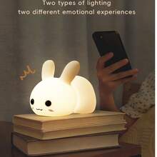 Lámpara de noche de conejo de silicona, lámpara LED, recargable por USB, tacto suave, regulable con temporizador, linda lámpara de conejo, adecuada como regalo de cumpleaños, decoración de habitación - Multicolor - Ver 3