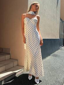 优雅波点无袖长款连衣裙，配颈巾——经典精致的时尚风格，适合约会、周末早午餐、休闲聚会、城市漫步、夏季度假以及简约日常穿着。 - 杏色 - 查看 8