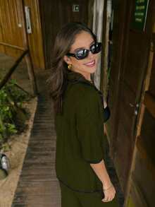 2026新款波西米亚风针织开衫套装，黑白撞色领短袖前开襟针织开衫搭配长裤，镂空设计，休闲舒适，适合日常通勤、海滩度假或夏季约会。 - 軍綠色 - 查看 2