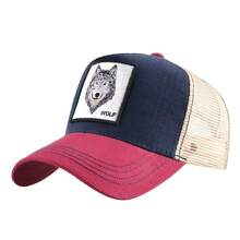 A Unisex Wolf Trucker Hat With A Breathable Mesh Back And Adjustable Snap Closure - Featuring A Wolf And WOLF Text Design, Available In Multiple Colors Suitable Summer Outdoor Activities, Hiking, And Camping - A Stylish Unisex Baseball Cap, As A Sports Headwear Men And Women, With A Lightweight Fabric Design Casual Wear - 紅色和黑色 - 查看 8
