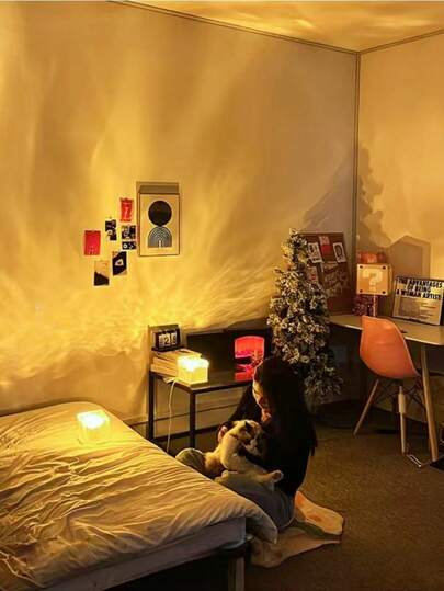 1个水波纹北极光氛围灯，16种颜色变换，触摸和遥控操作，营造浪漫舒适的氛围，USB供电，适用于卧室、客厅、电竞、节日和生日礼物、客厅装饰、星空投影。