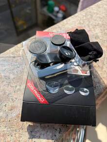 Este objetivo de teléfono universal es compatible con sistemas iOS y Android. El diseño 2 en 1 ofrece múltiples funciones que incluyen gran angular, macro y alta definición. Incluye un objetivo con clip, un objetivo gran angular de 37 mm, un objetivo macro súper de 12.5x y un objetivo HD de 0.45x. El diseño de grado profesional ayuda a mejorar la experiencia de fotografía con tu smartphone. (Algunos accesorios se envían al azar) - Multicolor - Ver 10