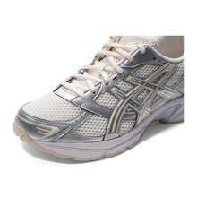 Asics 女士休闲鞋，舒适休闲鞋，GEL-1130户外运动运动鞋，日常休闲鞋 1202A164-107 - 白色/灰色 - 查看 7