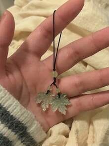 1 pieza "Arce de otoño" Exquisito dije de hoja de arce con acabado esmaltado, estilo vintage, llavero colgante adecuado para uso diario de hombres y mujeres - Verde - Ver 3