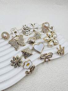 16 chiếc phụ kiện trang trí hình trái tim bướm đính ngọc trai giả bằng nhựa, thích hợp cho giày thường ngày, guốc gỗ và dép xăng đan, thiết kế đáng yêu, hoàn hảo làm quà tặng cho bé gái trong các bữa tiệc và quà tặng sáng tạo. - Nhiều màu - Xem 3