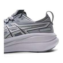 Asics Zapatillas de running para hombres, con amortiguación y equilibrio, GEL-NIMBUS 28 ATC, zapatos casuales de uso diario, zapatillas deportivas cómodas y con absorción de impactos 1011C222-020 - Gris/Gris Plata - Ver 7