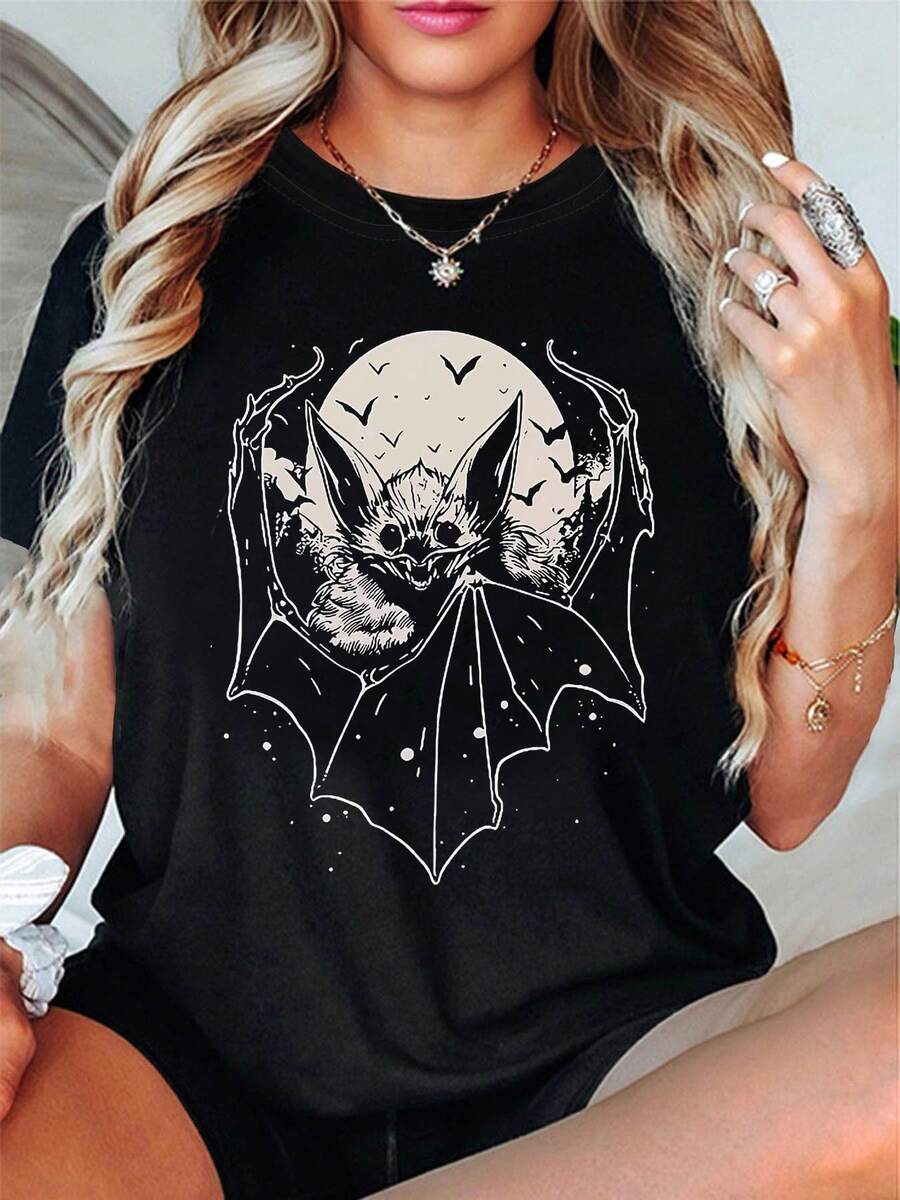Plus Size Women's Gothic Bat & Moonlight T-Shirt Bat-Themed Print Casual Gothic Wear For Parties Women's Fashion T-Shirt, Soft And Breathable Short Sleeve, Perfect For Daily Wear, Outdoor Activities, Travel, And Casual Style, Comfortable All-Day Fit! - 黑色 - 查看 1