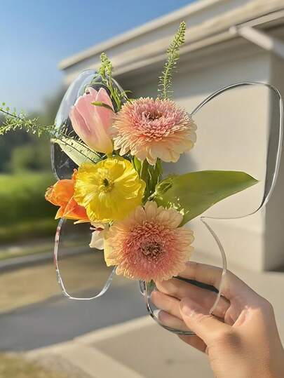 透明蝴蝶花瓶，现代奢华简约装饰，适合办公桌和客厅摆放，可用作水培植物容器、装饰花盆、桌面摆件、阳光捕捉器