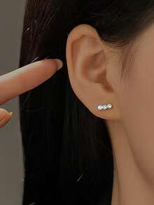 1 Pair S925 Sterling Silver Minimalist Three-Diamond Stud Earrings, Women's Tiny Sparkling Fresh Sweet Elegant Earrings, Exquisite Holiday Gift - Round - View 9