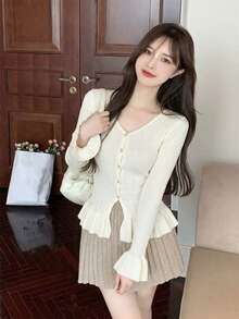 夏季米色罗纹针织开衫 - 优雅纯正的Yurty甜美休闲街头Y2K长袖V领纽扣荷叶边下摆和袖口修身女士针织开衫和女士上衣 | 适合年轻女士、女士、甜美女孩、Y2K女孩和性感女孩，完美适用于情人节/妇女节/母亲节/休闲聚会/海滩度假/派对聚会/返校季/婚礼季/音乐节/2026荷叶边罗纹针织春季 - 杏色 - 查看 5