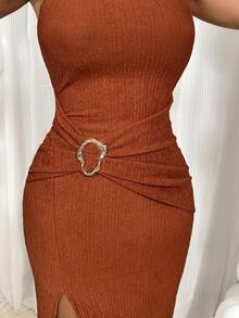 AIJ Amarilo Brown 单肩长连衣裙，饰有金属光泽，开衩设计，质感面料——女士优雅通勤春夏新款，适合日常通勤、派对和晚宴等场合。 - 棕色 - 查看 7