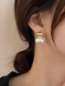 1 Pair Of European And American Metal Style Gold Faux Pearl Oval Design Earrings For Women's Daily Wear - Multicolor - View 3