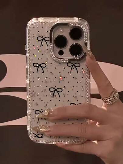 เคสโทรศัพท์แฟชั่นลายจุดโบว์หรูหราประดับเพชร, เคสกันกระแทกกรอบใสระยิบระยับลายดาว, ใช้ได้กับ IPhone 17 Pro Max, 17 Air, 16, 15, 14 Plus, 13, 12, 11, ของขวัญสำหรับเพื่อนและครอบครัว, ของขวัญวันหยุด, เครื่องประดับแฟชั่น, เคสโทรศัพท์ประดับเพชร, ดีไซน์พิมพ์ UV, เคสโทรศัพท์, กล่องตกแต่ง, ผู้ที่ชื่นชอบแฟชั่น, เคสโทรศัพท์สำหรับผู้ใช้ Apple