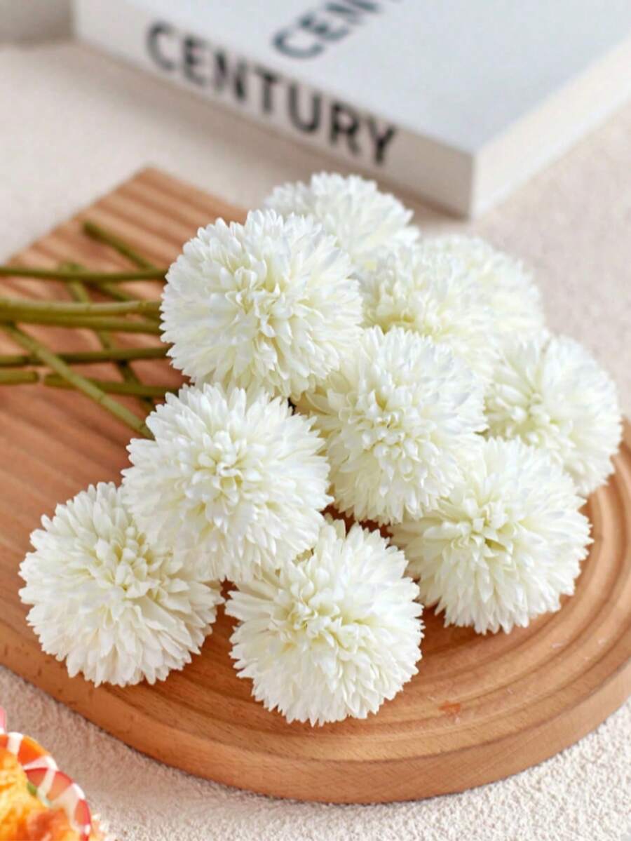 8个仿真菊花球,蒲公英绣球风格假花束,非常适合用作新娘捧花、家居、办公室、咖啡馆、派对和婚礼装饰,也是送给朋友的贴心礼物,持久逼真,适用于室内和活动装饰。 - 白色 - 查看 1