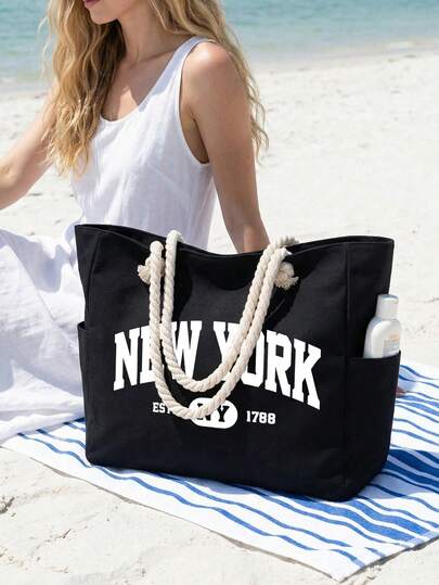 印有“纽约”图案的托特包套装，包含一个大容量单肩包和一个配套小收纳袋，可重复使用，适合日常购物、教堂活动、旅行和工作，也可作为旅行托特包、度假收纳包、大容量单肩包、沙滩日光浴、野餐、露营、旅行、健身房、泳池等场合使用，是女士周末旅行包、可重复使用购物袋或日常商务旅行的理想之选，也是返校礼物、生日礼物、旅行配件、母亲节礼物和婚礼配件的完美选择。