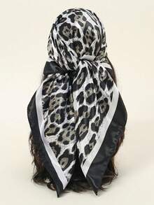 1 pieza Pañuelo cuadrado de mujer de 90 cm, pañuelo de cabeza de satén con estampado de leopardo y cadena, para primavera/verano - 01-negro - Ver 3
