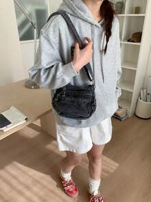 时尚休闲斜挎包，水洗牛仔布面料，复古简约单肩包，纯色户外运动通勤包，迷你简约手提包，适合购物、旅行等场合。 - 黑色 - 查看 7