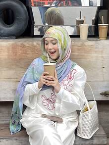 1条水彩花卉扎染印花头巾，薄纱面料，扎染撞色高端清新柔软长款围巾，水彩雪纺头巾时尚百搭，多功能围巾，防晒防风，适合日常佩戴，清新柔软 - 多色-D - 查看 3