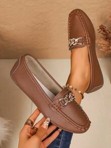 2026 New Metal Chain Loafers, Solid Color PU Leather Casual Shoes, Versatile For Indoor And Outdoor Commuting - Brown - View 7
