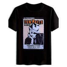 Men's Black T-Shirt - Tom Waits Concert Graphic - Vintage Style With "Ella Proudly Presents" Design - Casual Polyester Round Neck Tee For Summer, Travel, Beach, And Festivals - Festival Attire | Vintage Style Shirt | Durable Fabric, Tom Waits Concert Shirt - Nhiều màu - Xem 2