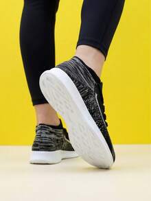 女士纯白色针织套脚运动鞋，休闲轻便透气舞蹈鞋 - 1864黑白 - 查看 5
