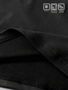 This Short-Sleeved T-Shirt For Boys Is A Collaboration With Disney's Toy Story. It Features A Pizza Planet Letter Print On The Front And A Retro Checkerboard Pattern On The Back. Suitable For Boys Aged 3-12, It's Perfect For Summer Everyday Wear, School Attire, Disneyland Outings, Family Trips, Birthday Parties, And Is A Must-Have For The Back-To-School Season. It's Sure To Turn Heads In Photos And Is A Top Choice For American Moms As A Popular School And Holiday Gift. Durable, Stylish, And Available In All Sizes To Fit Different Heights And Weights, This Classic Childhood IP Collaboration Ensures High Recognizability. Versatile And Eye-Catching, It's Sure To Turn Heads At Playgrounds And Is An Essential Item In Any Boy's Wardrobe. - màu đen - Xem 4