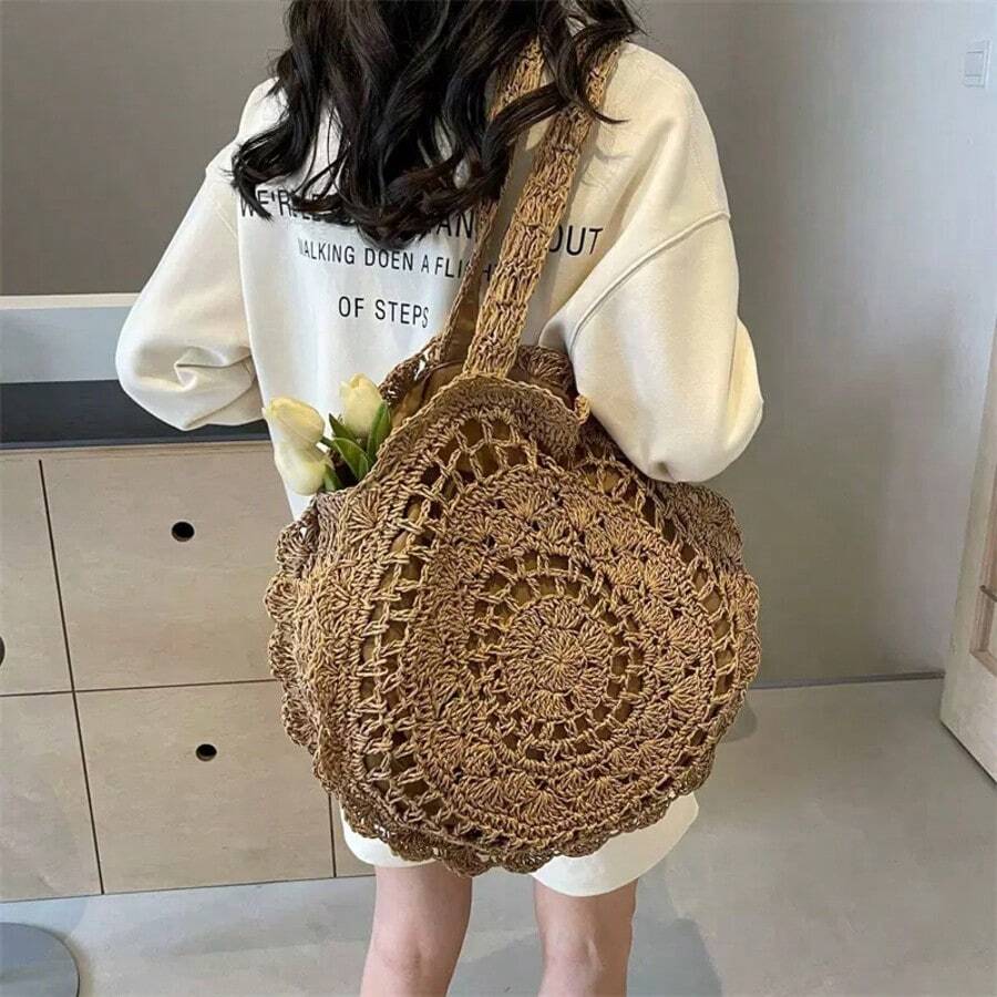 Round Straw Bag, Praia Grande,  And Current Style. Round Braided Bag With Flowers. Surprising Capacity. Ideal For Creating Casual, Romantic, Or Festival Looks. Boho Chic Style For Summer And Vacations. - Màu Khaki - Xem 1