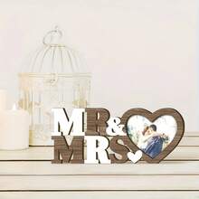 这款传统木质心形相框，适合用来展示“先生和太太”的合影，采用温暖的深棕色调，是浪漫婚礼的完美之选。这款横向摆放的乡村风格桌面相框，是情侣的理想之选，也是婚礼或周年纪念日的绝佳礼物。 - D - 查看 5