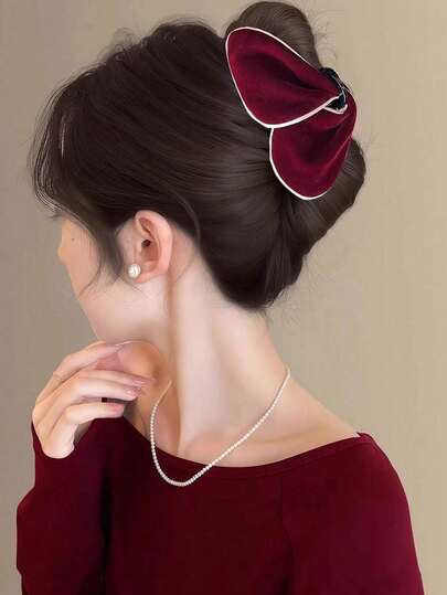 [Elegant | Soft Fur] Elegant Soft Fur Hairpin | French Style 1pc - Velvet Butterfly & Shark Gripper,Black Plush Gripper, Butterfly Shaped Fashionable Velvet White Edged Gripper,Suitable For Parties, Birthday Parties, Gifting To Friends And Family, Valentine's Day Gifts, Birthday Gifts, New Year Gifts, Hair Claws, Hair Slide, Hair Barrettes, Accessories