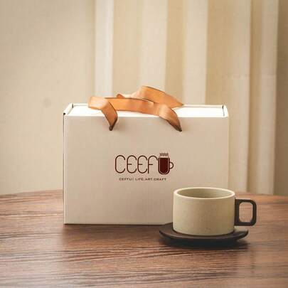 مجموعة فنجان قهوة وصحن سيراميك سميك عتيق، 2 قطعة/4 قطع، مع علبة هدية إبداعية، سعة 250 مل/8.8 أونصة، أكواب دائرية كلاسيكية مصنوعة يدويًا بمقابض من الخشب الوردي، مناسبة لهدايا عيد الميلاد، عيد الحب، الزفاف