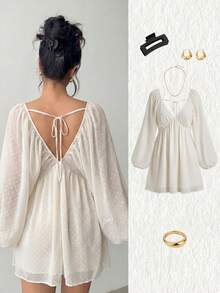 女士杏色新款浪漫瑞士波点深V领褶皱雪纺露背系带灯笼袖迷你连衣裙，优雅性感，时尚百搭，适合日常通勤、派对、晚间约会等场合。 - 杏色 - 查看 2