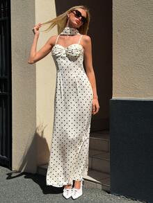 优雅波点无袖长款连衣裙，配颈巾——经典精致的时尚风格，适合约会、周末早午餐、休闲聚会、城市漫步、夏季度假以及简约日常穿着。 - 杏色 - 查看 1